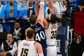 NBA常规赛倒计时，洛杉矶快船赛前完成体检，细节引发关注，更衣室稳定，身体对抗强度拉满的简单介绍