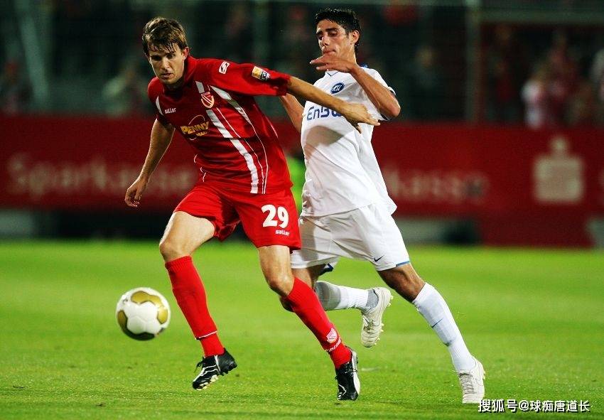 包含罗马迎荷甲关键赛，冲刺阶段状态回暖，媒体盛赞，球探报告显示潜力的词条